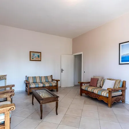 Sambuco Tatil Evi